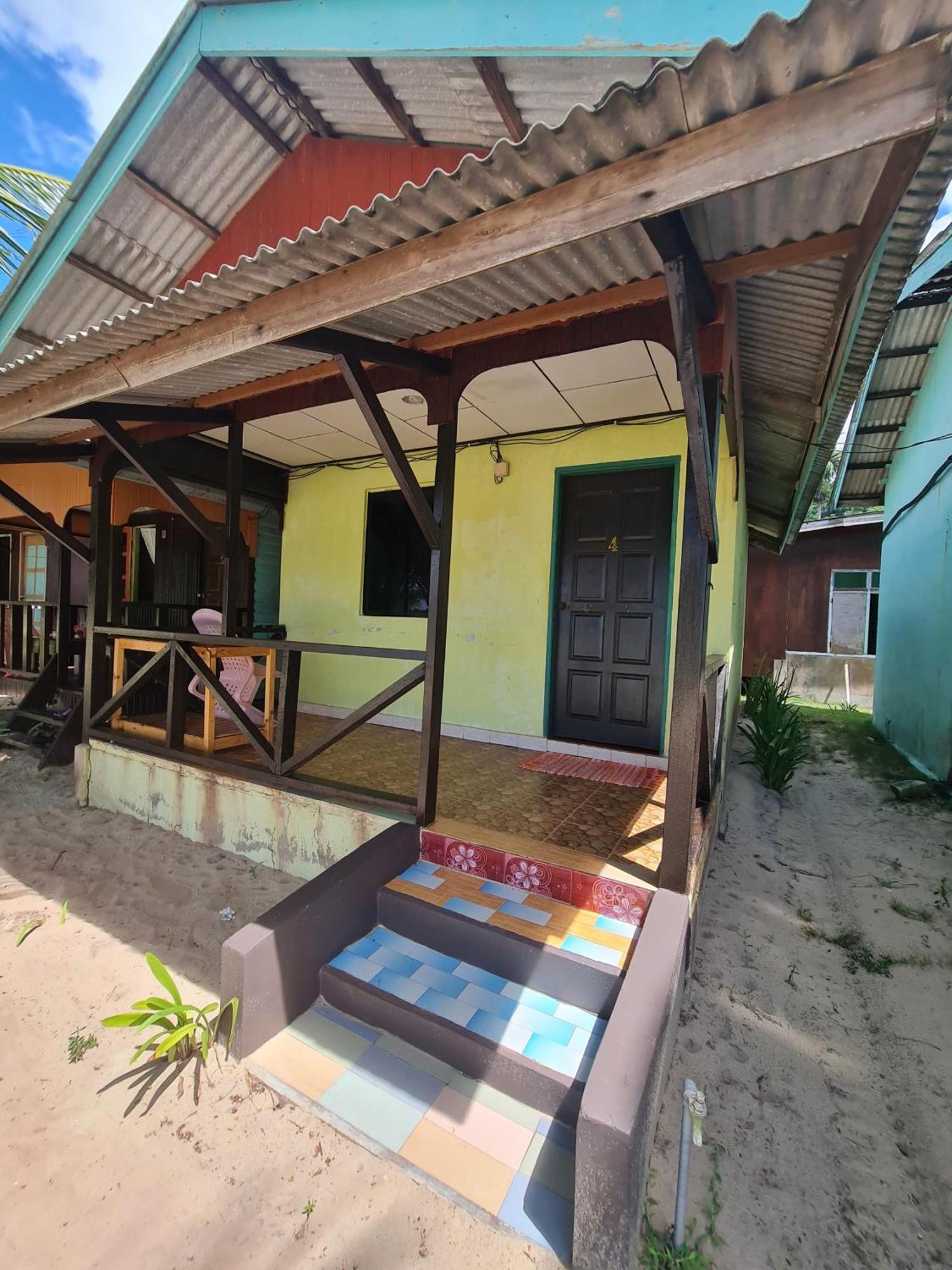 Kampong Juara Rainbow Tioman Cottage מראה חיצוני תמונה