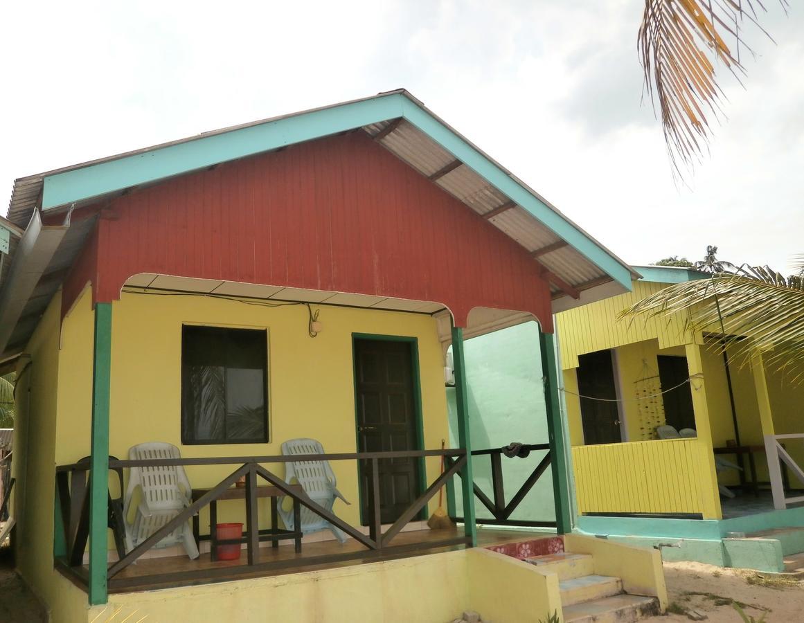 Kampong Juara Rainbow Tioman Cottage מראה חיצוני תמונה