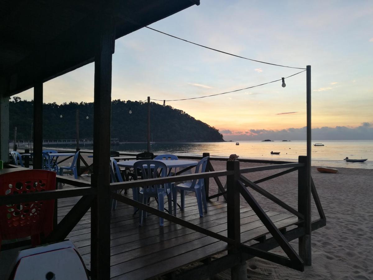 Kampong Juara Rainbow Tioman Cottage מראה חיצוני תמונה