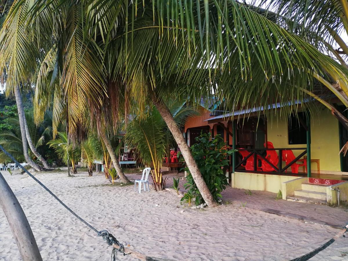 Kampong Juara Rainbow Tioman Cottage מראה חיצוני תמונה