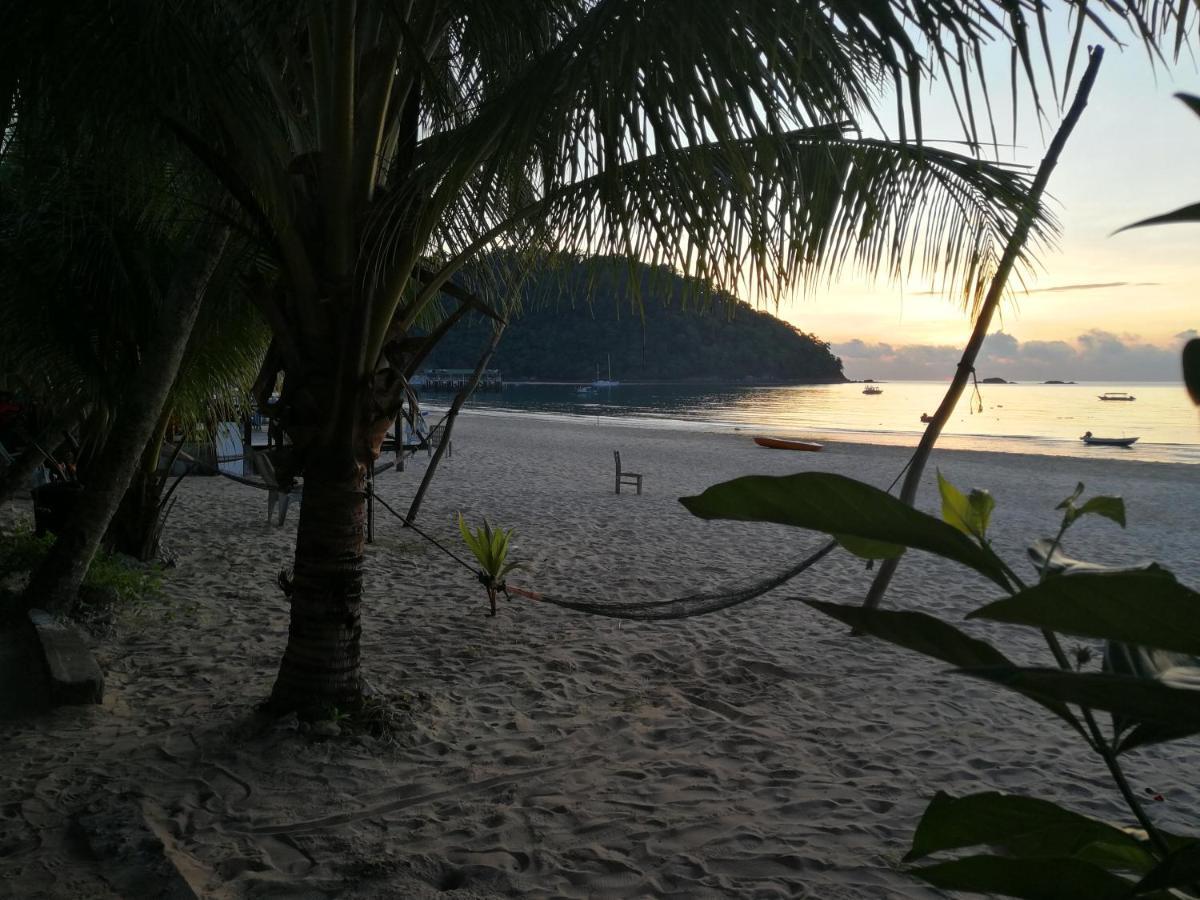 Kampong Juara Rainbow Tioman Cottage מראה חיצוני תמונה